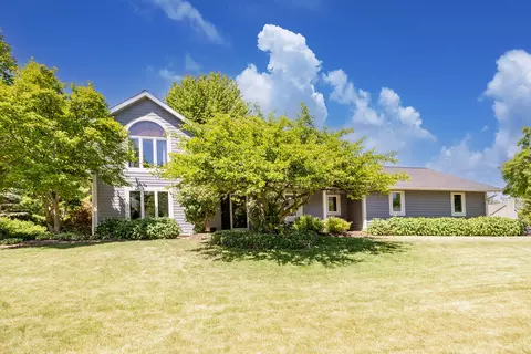 w245n6061 Maris, Sussex, WI 53089