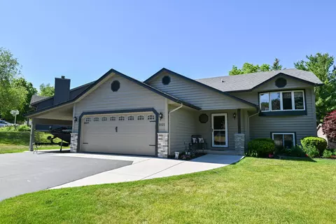 1021 Eton, Hartland, WI 53029