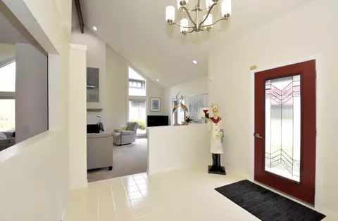 Entry Way - 41 E Campus, Wind Point, WI 53402 photo 1 of 1