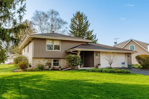 w158n10796 Catskill, Germantown, WI 53022