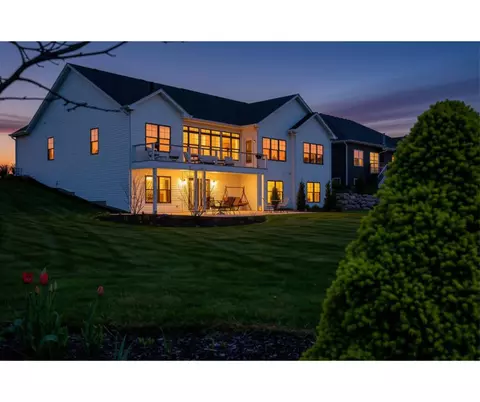 550 Ridgeview, Lake Geneva, WI 53147