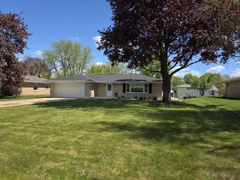2532 S Seymour, West Allis, WI 53227