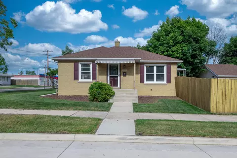7005 40th, Kenosha, WI 53142