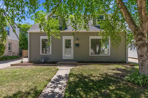 1919 E Norwich, Saint Francis, WI 53235