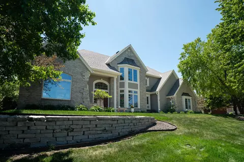 1801 E Juniper, Hartland, WI 53029