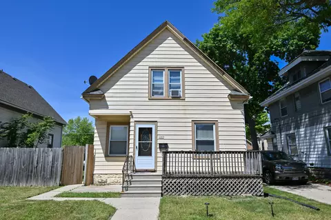 1557 S 71st, West Allis, WI 53214