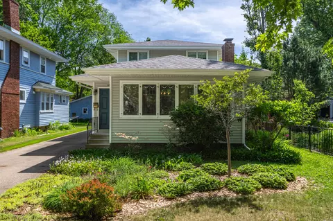 127 19th, La Crosse, WI 54601