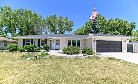 15070 W Mark, New Berlin, WI 53151