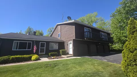 2609 Cross Crk #B, Sheboygan, WI 53081