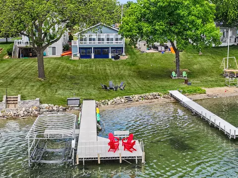 3215 S Browns Lk, Burlington, WI 53105