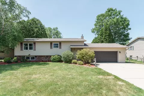 718 N Water, Watertown, WI 53098