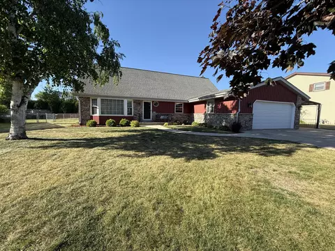 8716 W Whitaker, Greenfield, WI 53228
