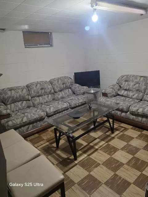 3860 N 74th, Milwaukee, WI 53216
