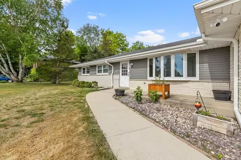 6559 N Sandy Acre, Trenton, WI 53090