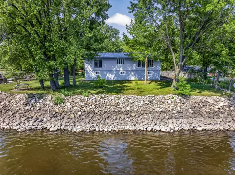 23813 Lake, Trempealeau, WI 54661