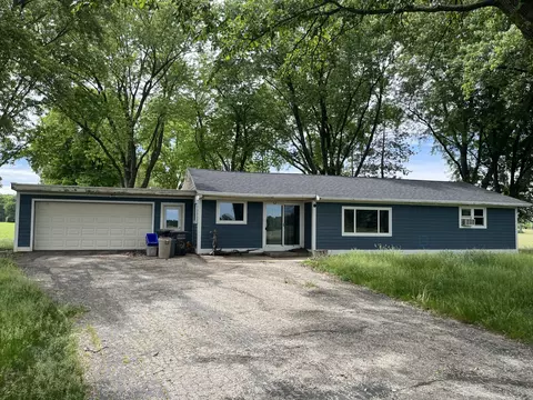 39509 Golden Lake Park, Summit, WI 53066