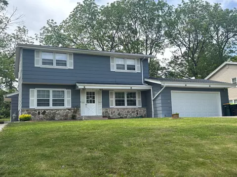 5641 S 104th #5643, Hales Corners, WI 53130