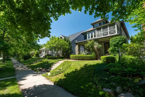 3815 N Farwell #3817, Shorewood, WI 53211