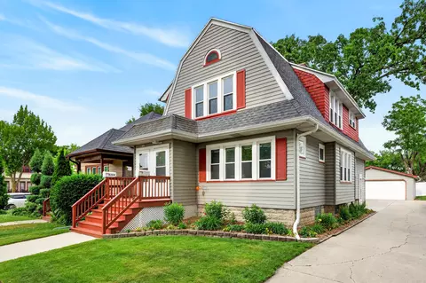 2204 S 67th #2206, West Allis, WI 53219