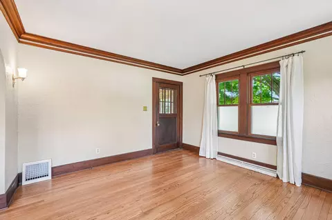 834 S Silver Lk, Oconomowoc, WI 53066
