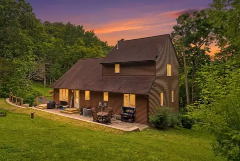 w3886 Hickory Terrace, Greenfield, WI 54601