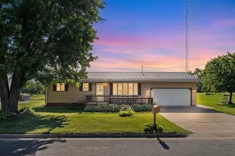 715 Chicago, Viroqua, WI 54665