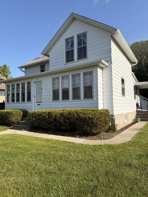 317 W Main, Port Washington, WI 53074