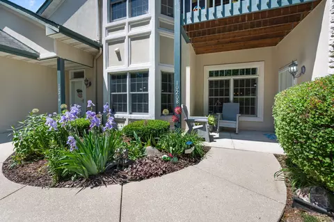 10208 W Deerwood, Franklin, WI 53132