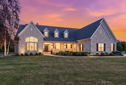 129 Preserve, Grafton, WI 53024