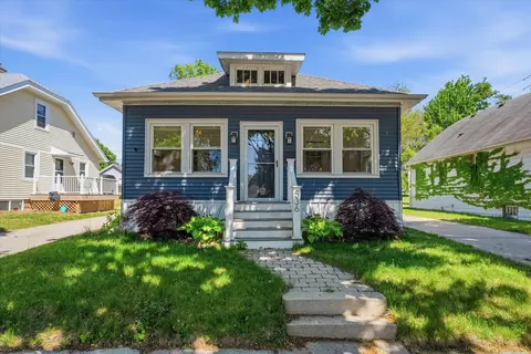 536 N 61st, Wauwatosa, WI 53213