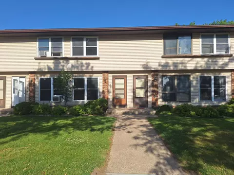 908 12th, Onalaska, WI 54650
