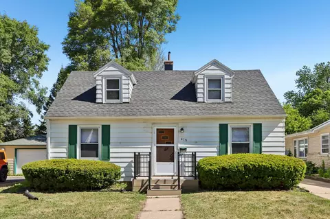 418 Harrison, Waukesha, WI 53186