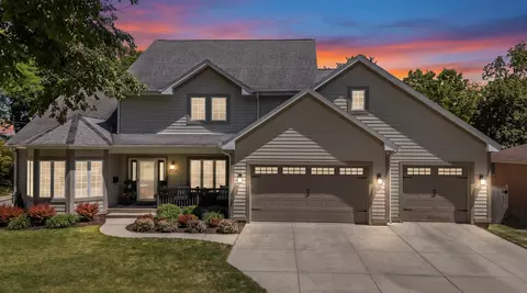 8415 Ravenswood, Wauwatosa, WI 53226