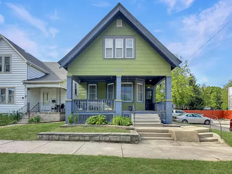3758 E Layton, Cudahy, WI 53110