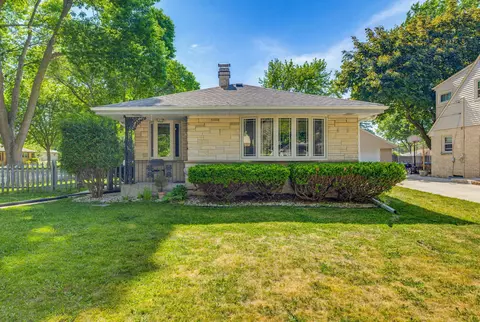 2569 S 97th, West Allis, WI 53227