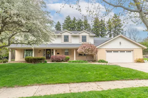 7638 Geralayne, Wauwatosa, WI 53213