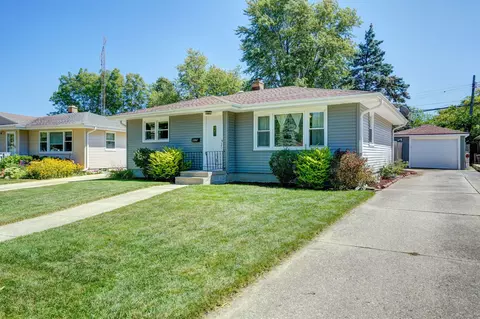4015 Harding, Kenosha, WI 53142