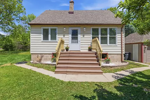 11810 W Howard, Greenfield, WI 53228