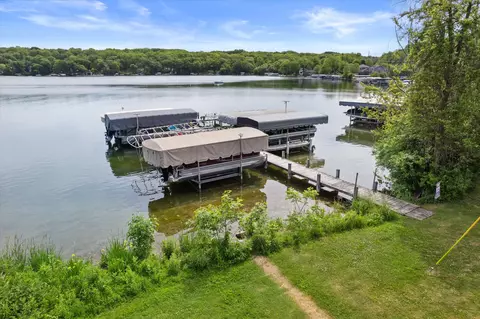 1542 3rd, Delafield, WI 53018
