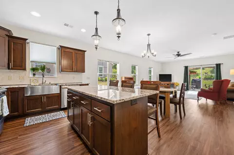 870 Bridlewood, Hartford, WI 53027