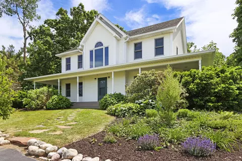 553 W Twin Lks, Bloomfield, WI 53128