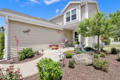 2101 E Broadway #D, Waukesha, WI 53186
