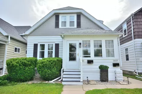 3662 S Ahmedi, Saint Francis, WI 53235