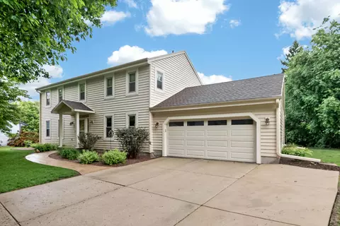 2070 S 103rd, West Allis, WI 53227