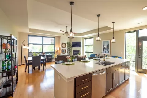 215 E Pleasant #412, Oconomowoc, WI 53066