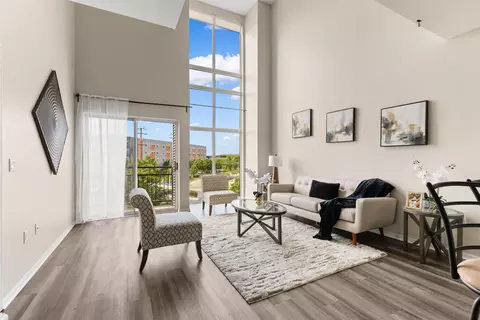 2121 S Kinnickinnic #110, Milwaukee, WI 53207