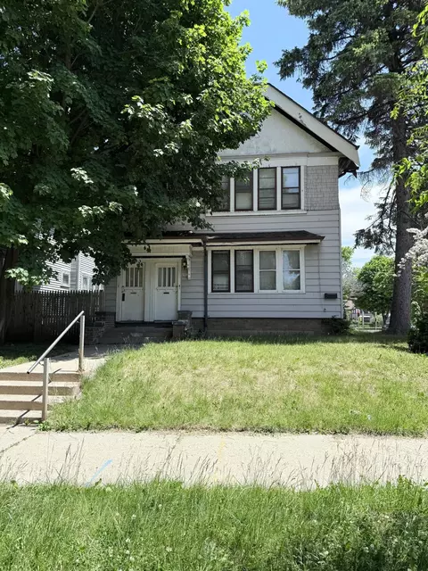 2902 N 44th #2904, Milwaukee, WI 53210