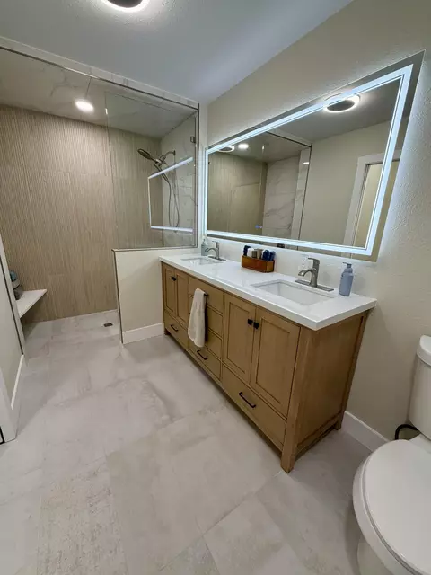 Bath - 189 Mcintosh, La Crescent, MN 55947 photo 1 of 3