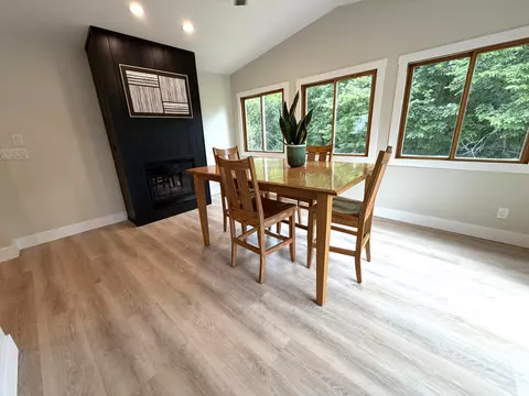 Dining - 189 Mcintosh, La Crescent, MN 55947 photo 2 of 2