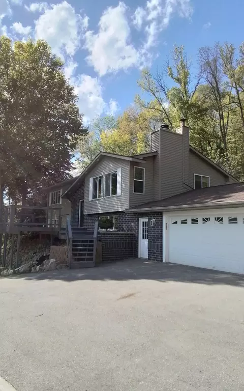1596 Highwood, La Crescent, MN 55947
